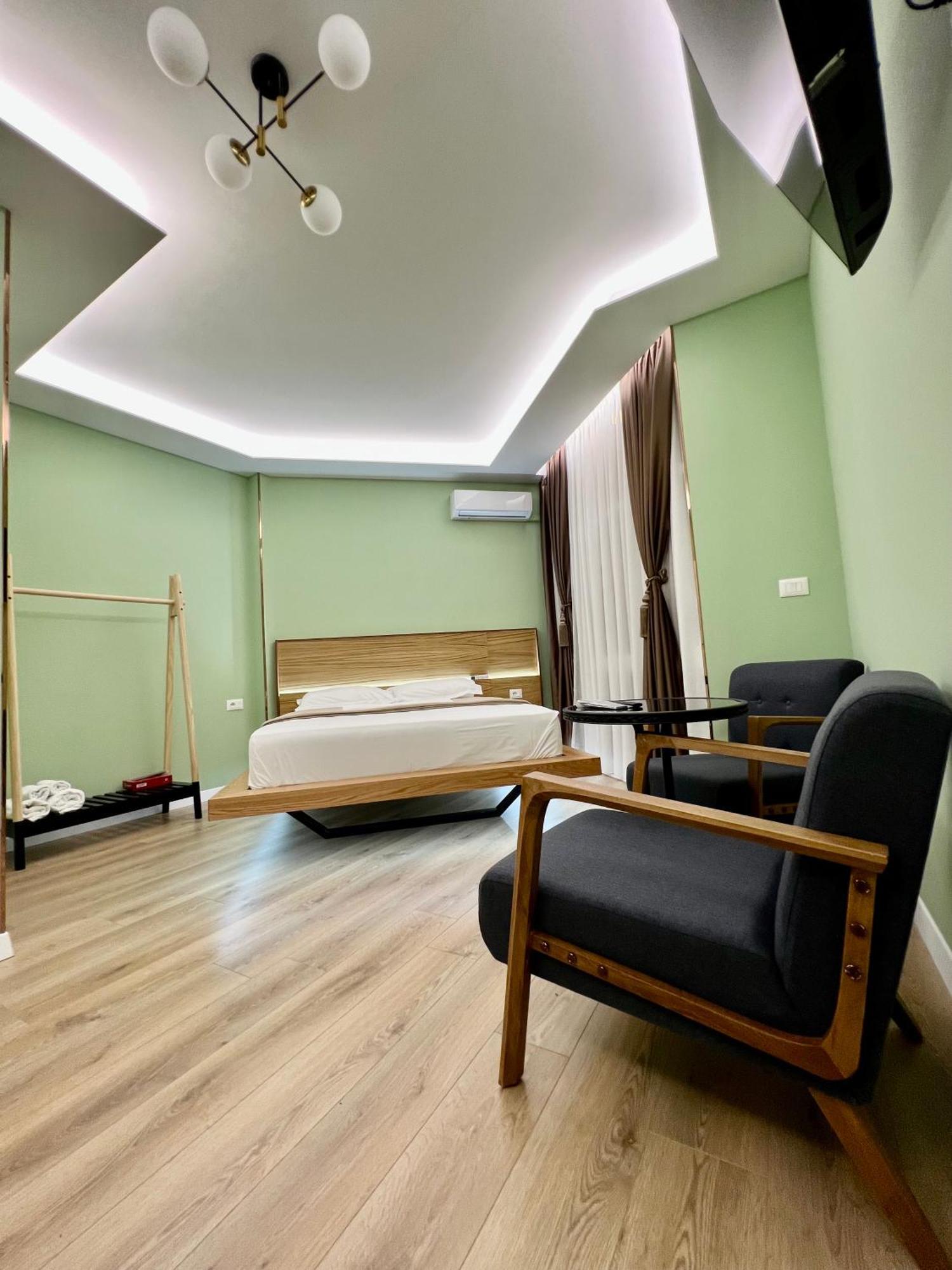 Spiranca Luxury Suites ติรานา ภายนอก รูปภาพ