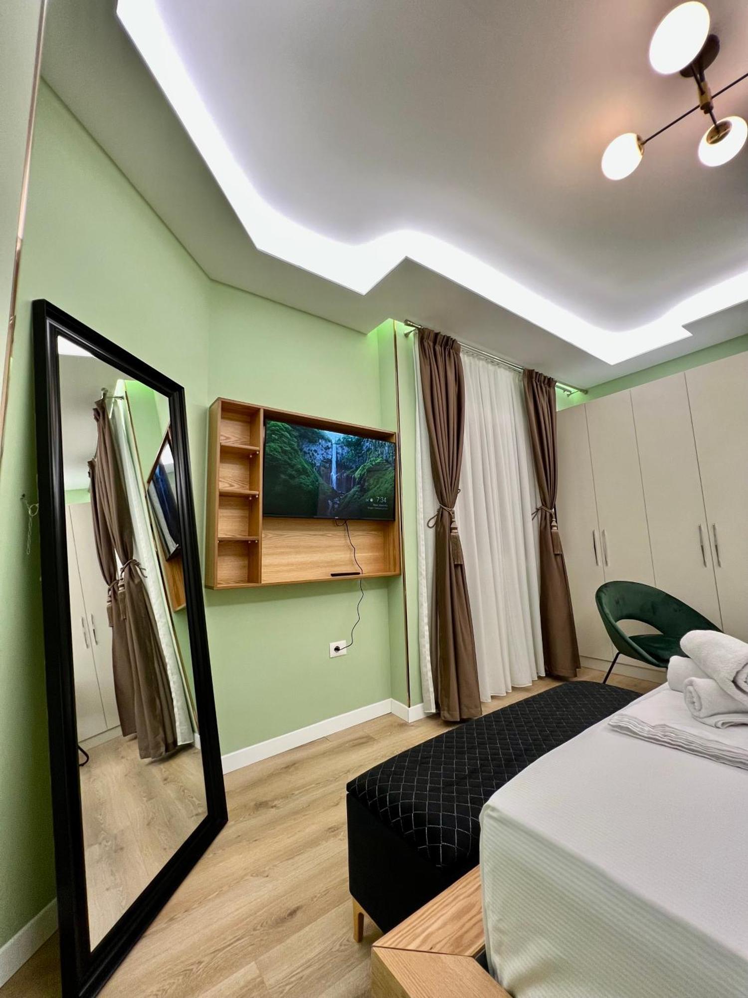 Spiranca Luxury Suites ติรานา ภายนอก รูปภาพ
