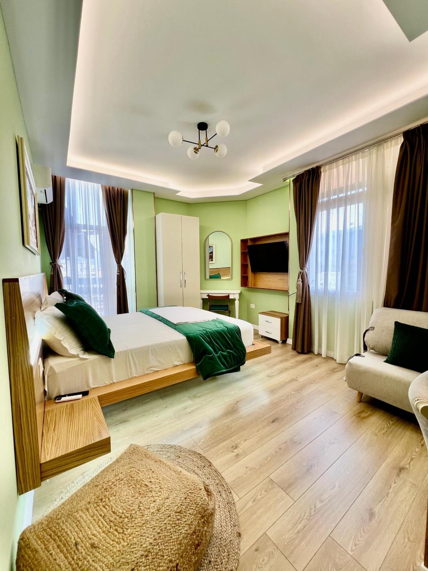 Spiranca Luxury Suites ติรานา ภายนอก รูปภาพ