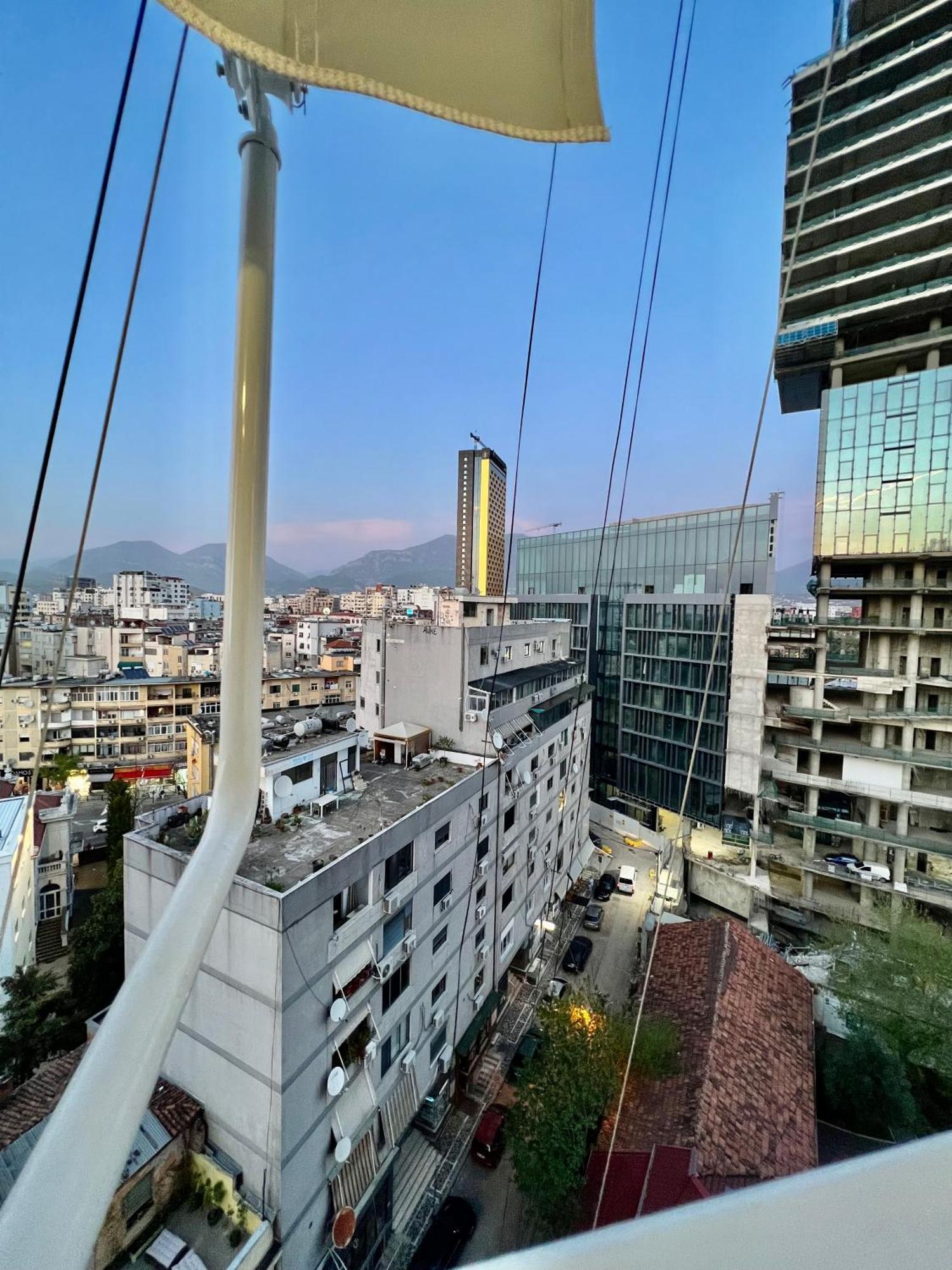 Spiranca Luxury Suites ติรานา ภายนอก รูปภาพ